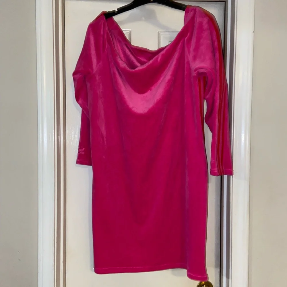 IVY PARK off the Shoulder Fuchsia Dress - Picture 2 of 5